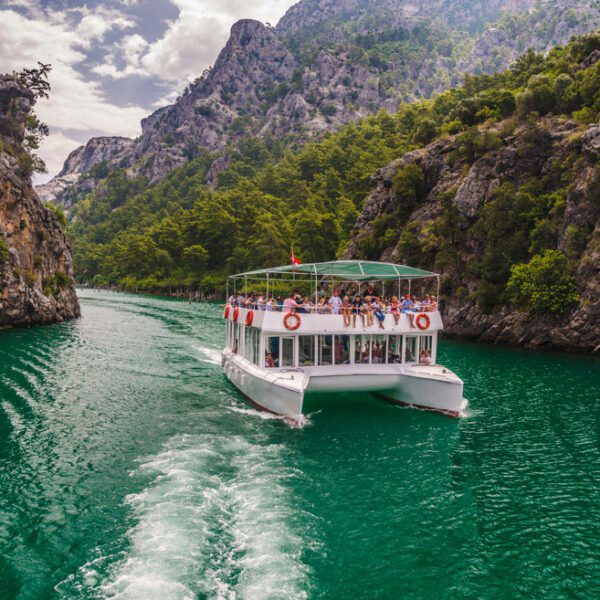 Green Canyon Boat Tour